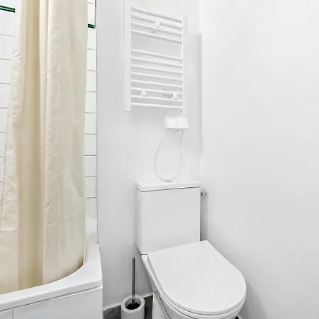 Chaleureux - Disneyland 10 Min Paris Appartement